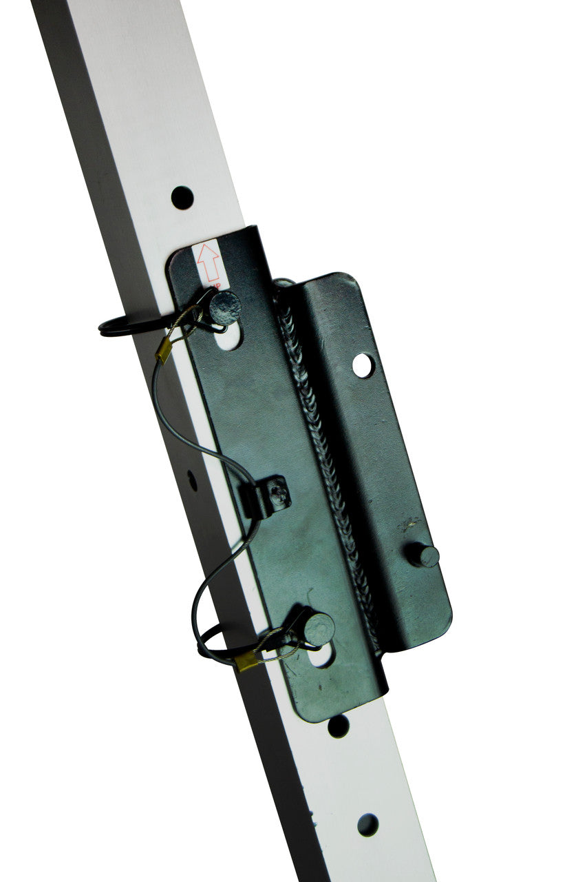 Frontline RUW60 winch on the MEGApod tripod leg