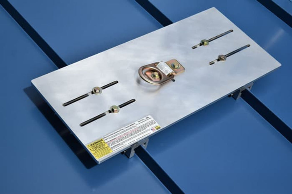 Kit de ligne de vie horizontale à joint debout 100 pi – 4 ancrages SSRA1 + 2 plaques SSRA3 | Non pénétrant | Canada